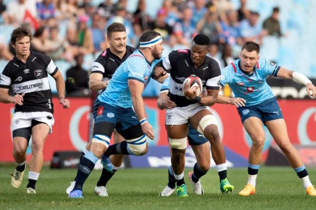 Marcelle Coetzee Tackling A Player - 2024 Carling Currie Cup